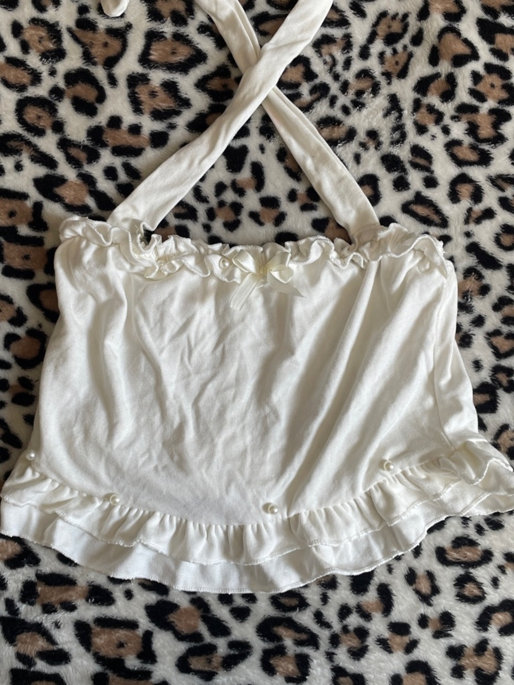 ♡ White Ruffled Tube Top With Pearls And Bow
